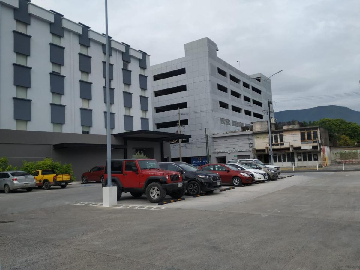 Best Western Santorin Ciudad Victoria Zewnętrze zdjęcie